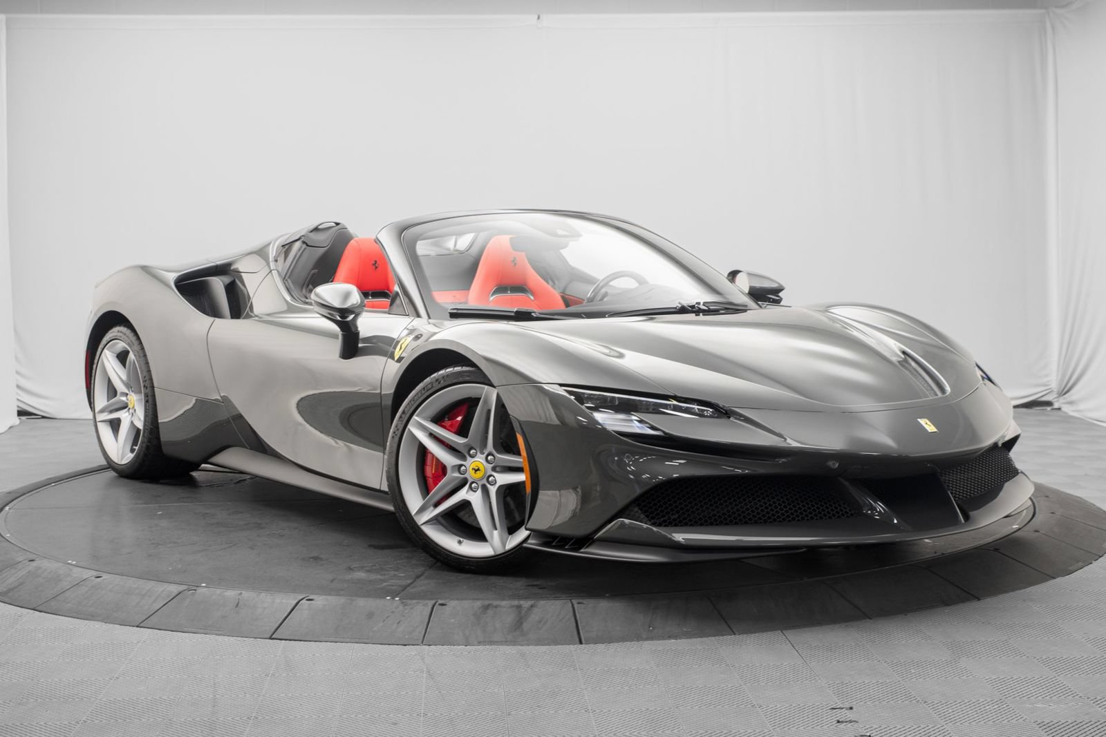Used 2024 Ferrari SF90 Spider AWD/4WD image 1
