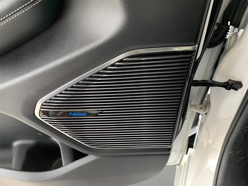 Used 2022 Jeep Grand Cherokee Overland w/ Luxury Tech Group IV image 15