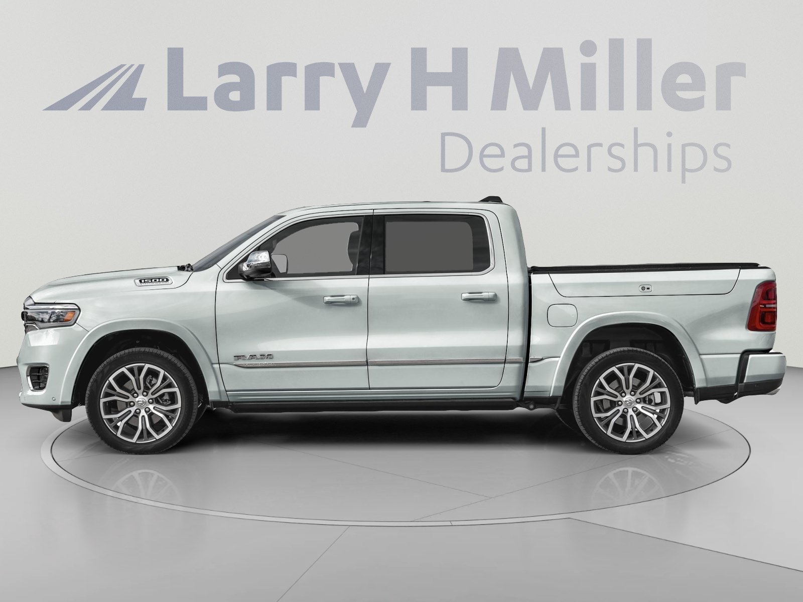 New 2026 RAM 1500 Tungsten w/ Trailer Tow Group AWD/4WD image 3