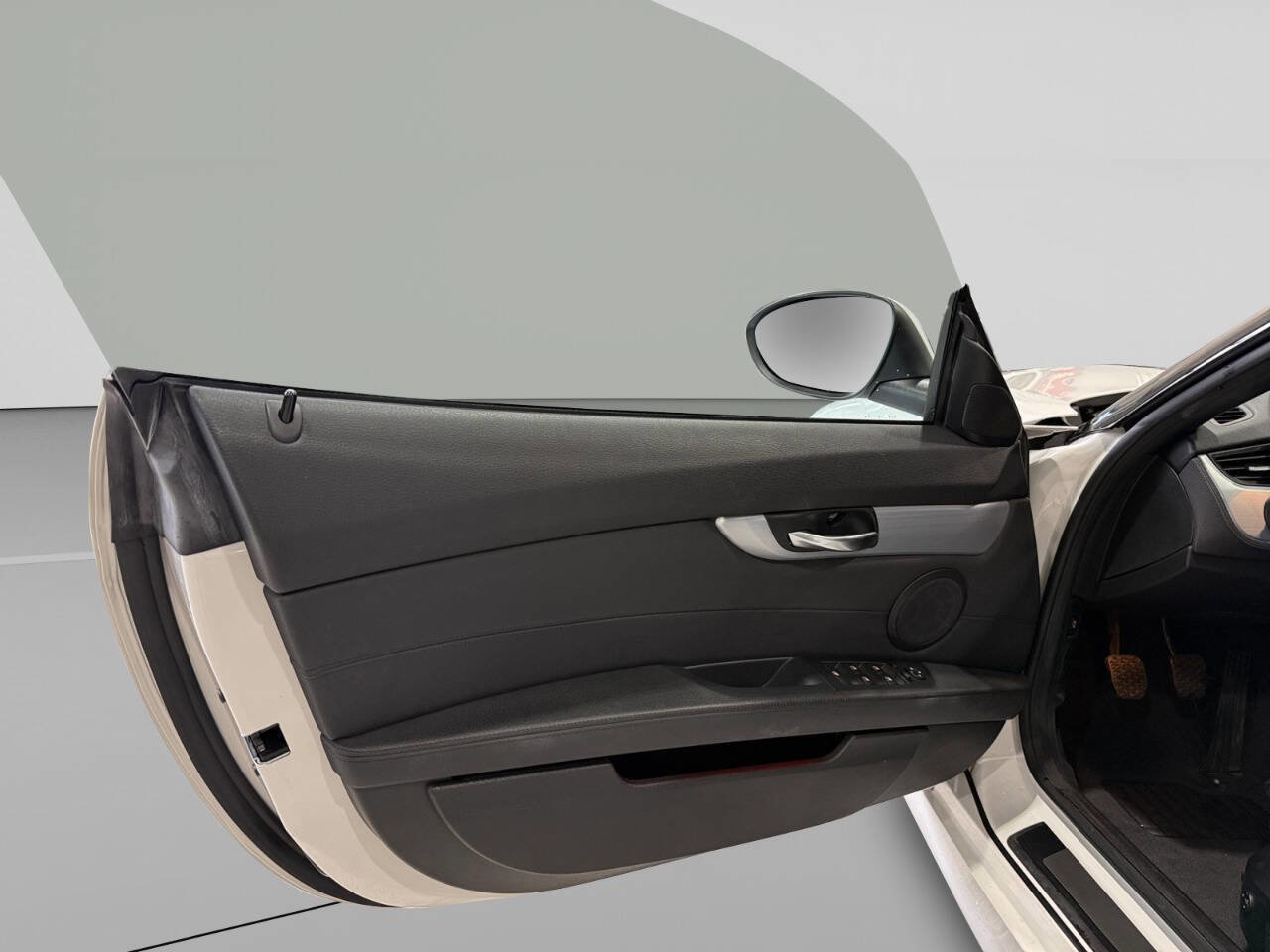 Used 2014 BMW Z4 sDrive35i image 11