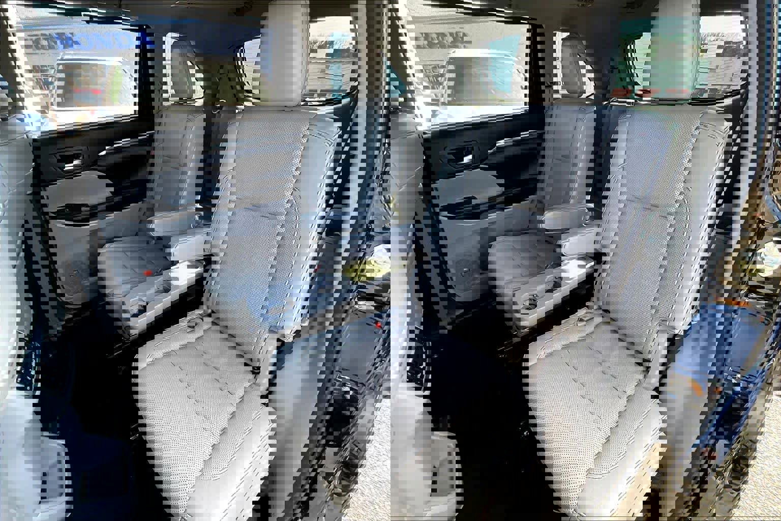 Used 2017 Toyota Highlander Limited Platinum image 19