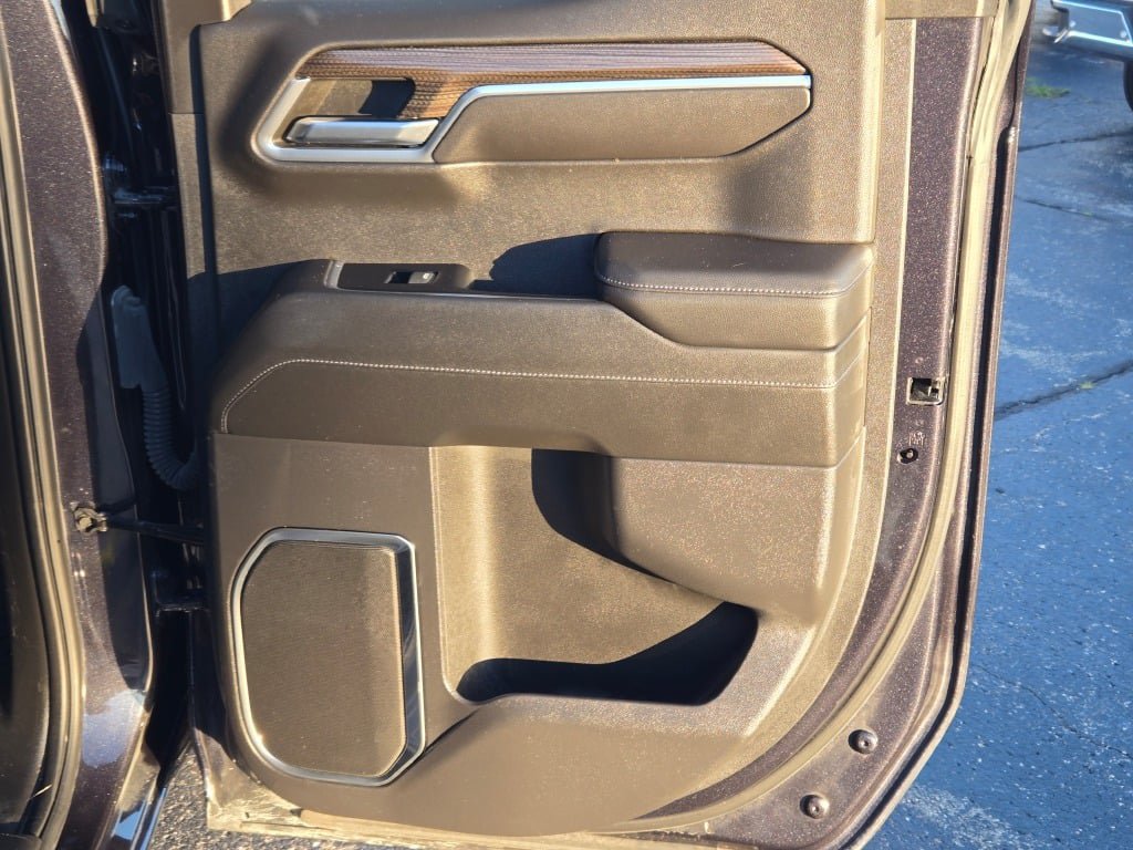 Certified 2023 Chevrolet Silverado 1500 LT w/ LPO, Dark Essentials Package AWD/4WD image 8