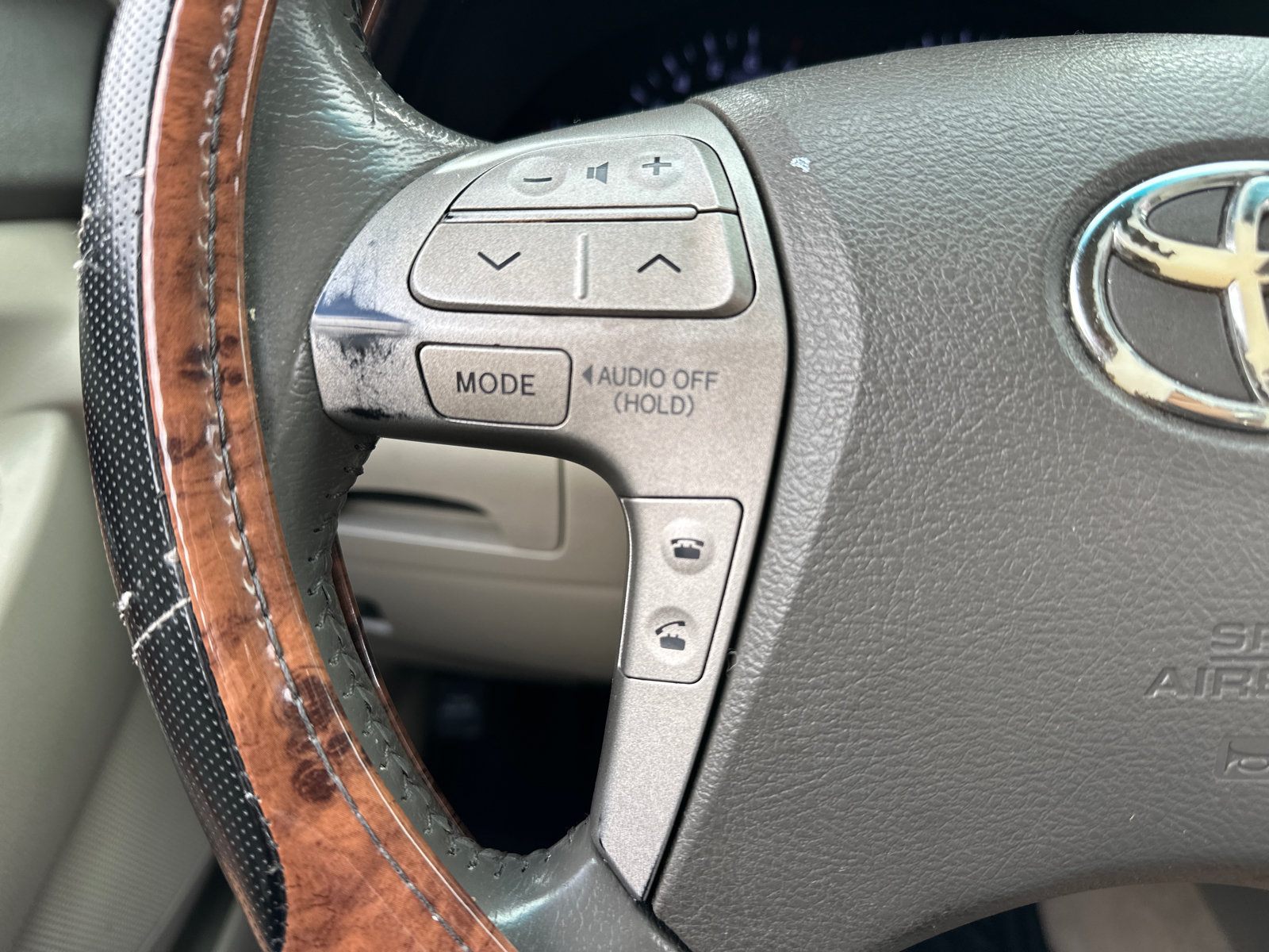 Used 2011 Toyota Camry XLE w/ XLE Extra-Value Pkg #2 FWD image 20