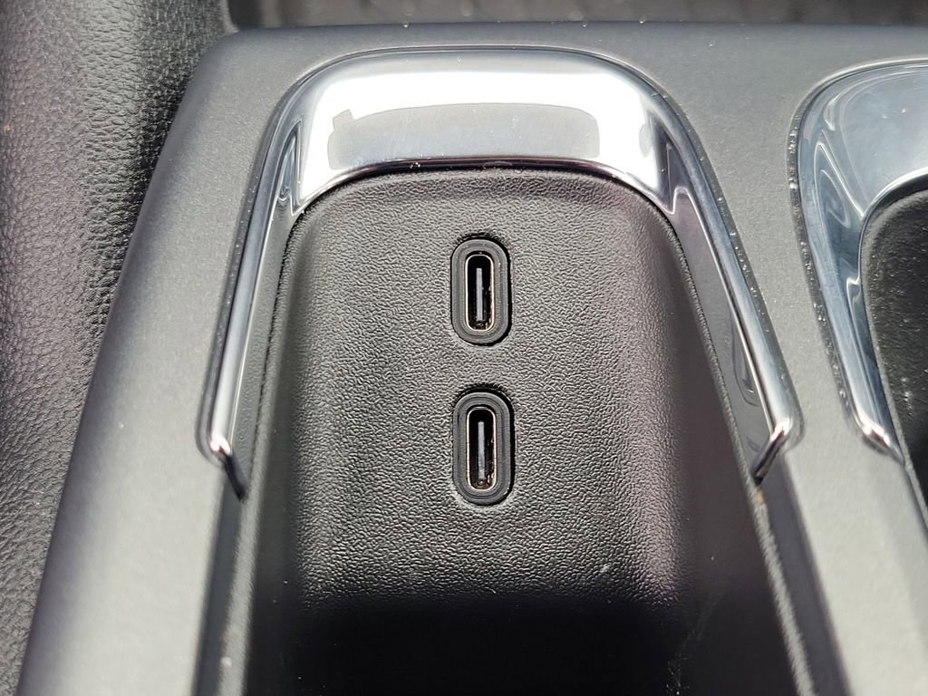 Used 2026 Chevrolet Equinox EV LT FWD image 28
