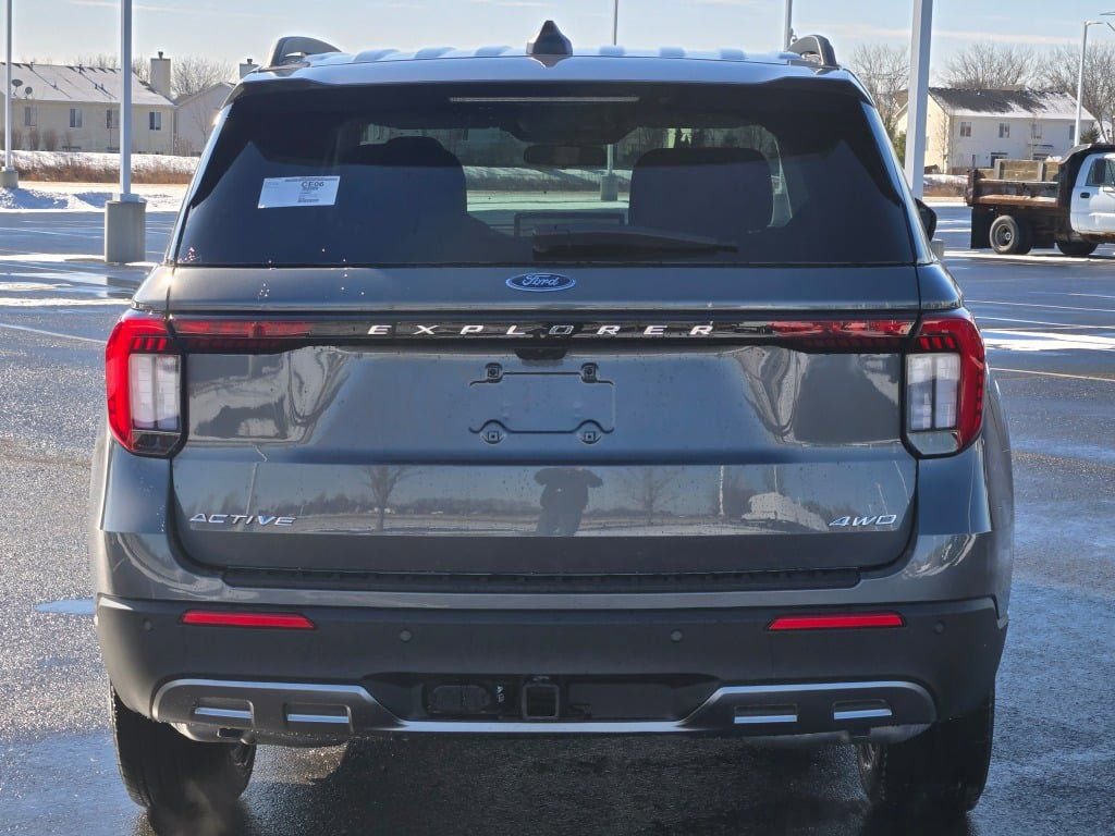 New 2026 Ford Explorer Active w/ Active Comfort Package image 12