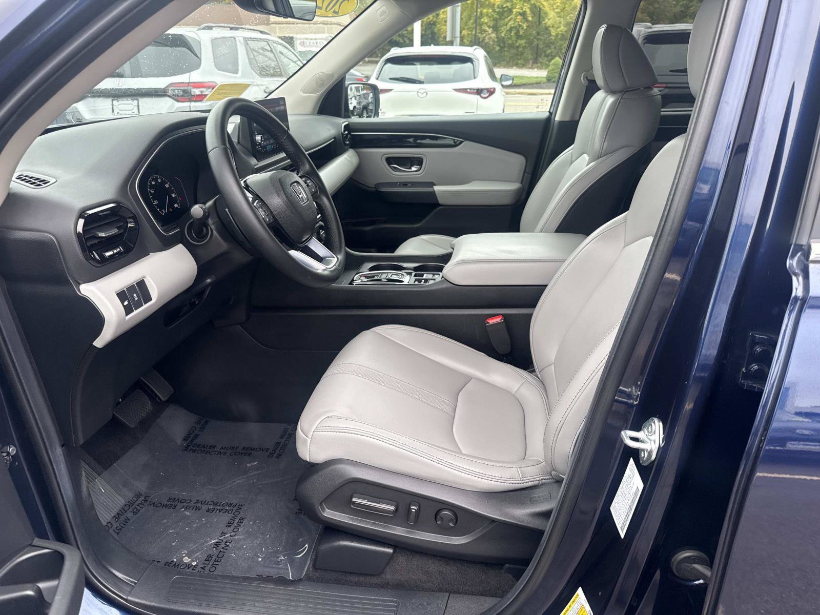 Used 2025 Honda Pilot EX-L image 18