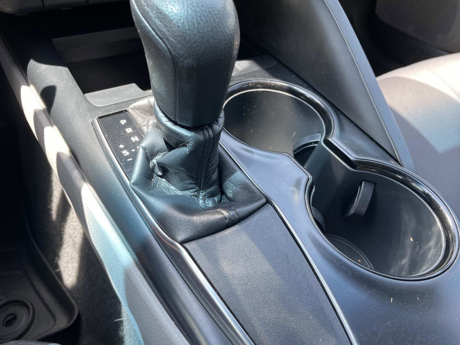 Used 2020 Toyota Camry LE FWD image 22