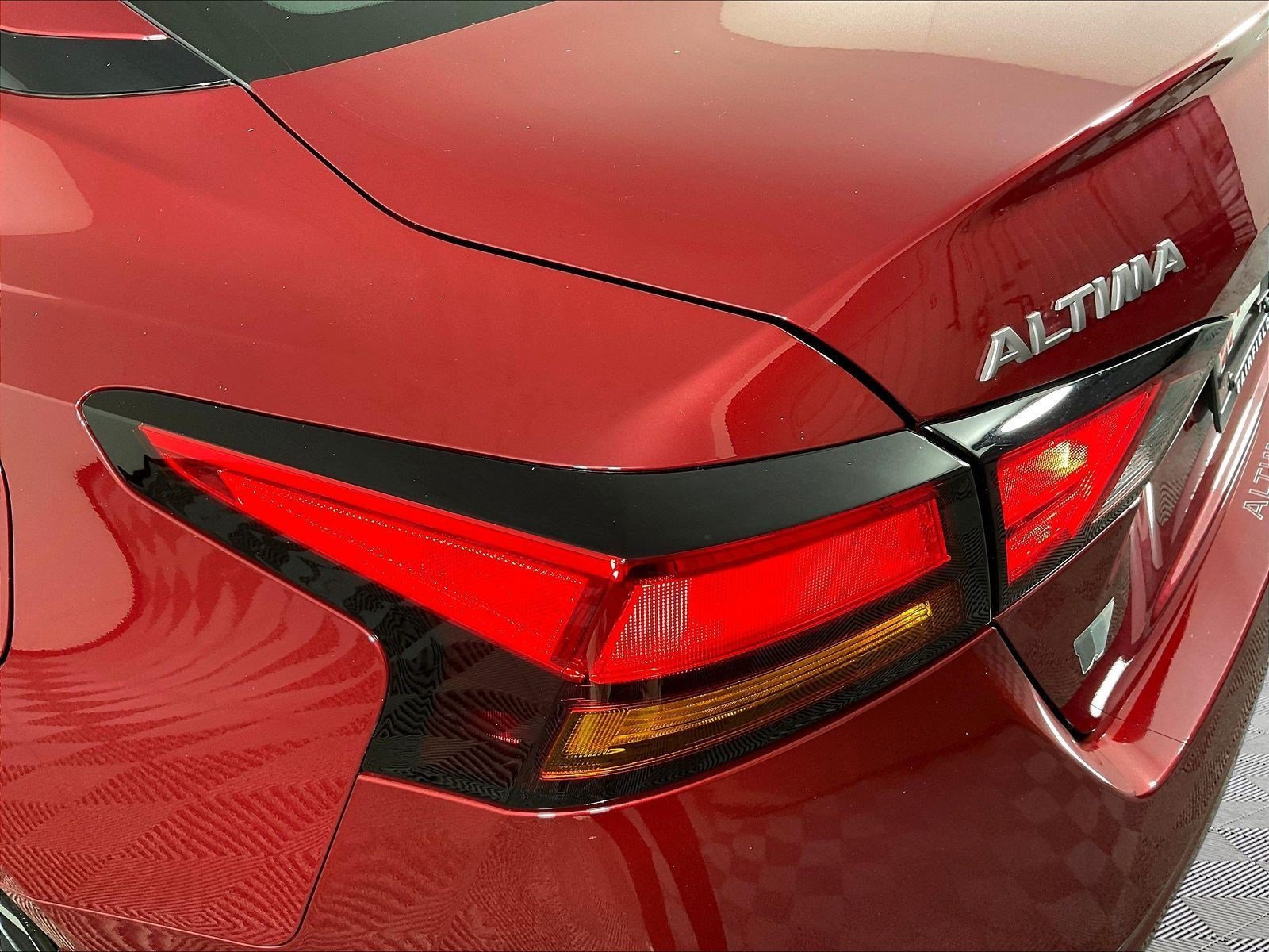 Certified 2025 Nissan Altima 2.5 SR w/ SR Premium Package FWD image 23