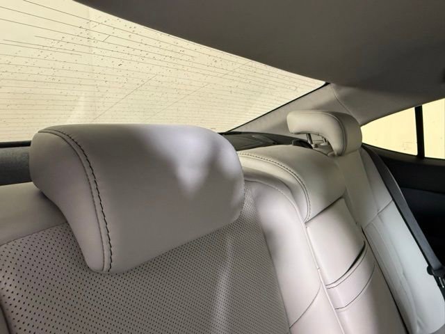 Used 2018 Lexus ES 350 350 w/ Luxury Package w/Wood Trim image 31