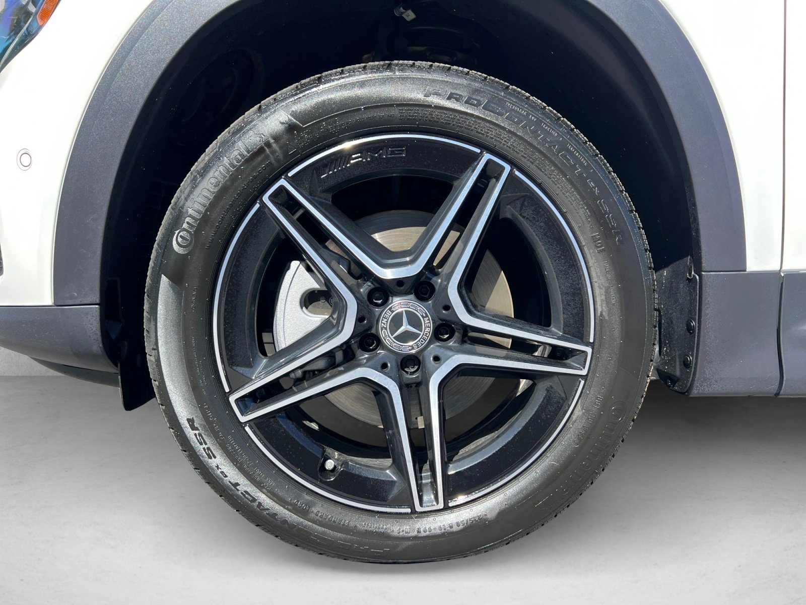 Certified 2026 Mercedes-Benz GLB 250 4MATIC image 9