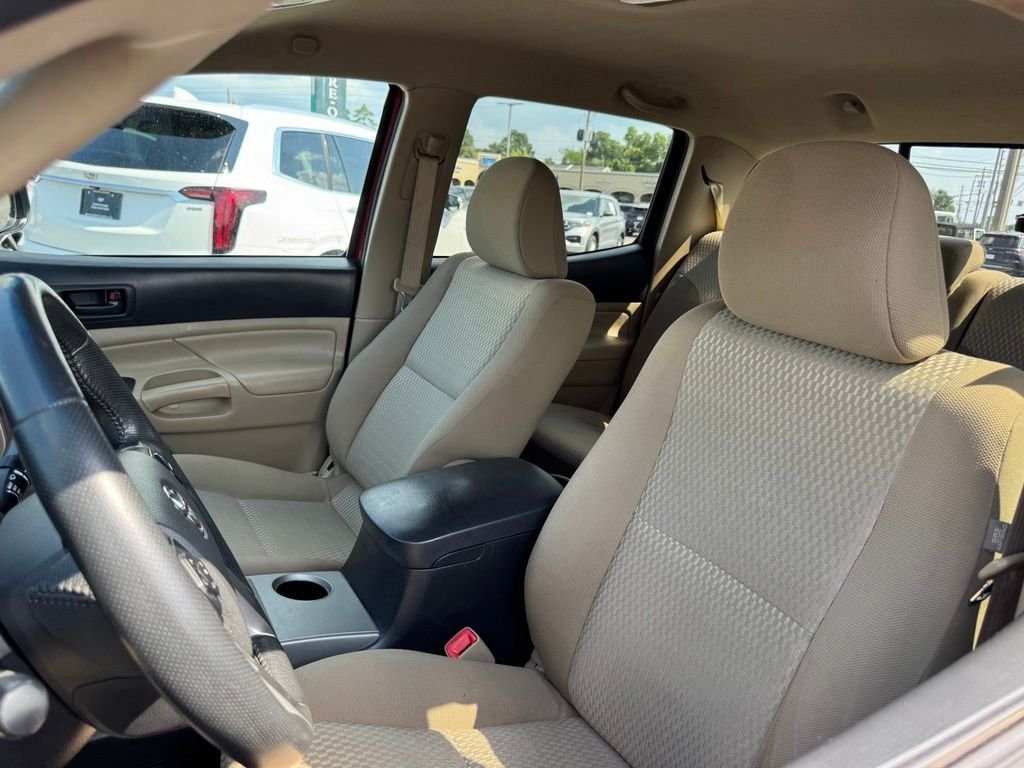 Used 2015 Toyota Tacoma PreRunner w/ SR5 Package RWD image 9
