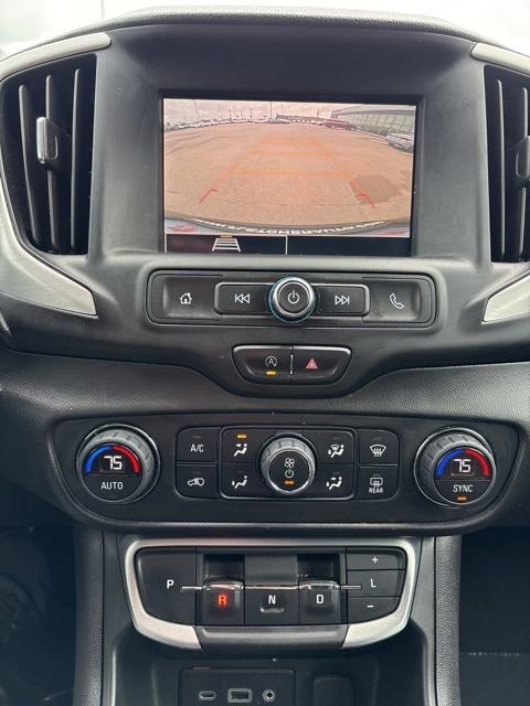 Used 2022 GMC Terrain SLE w/ Driver Convenience Package FWD image 10