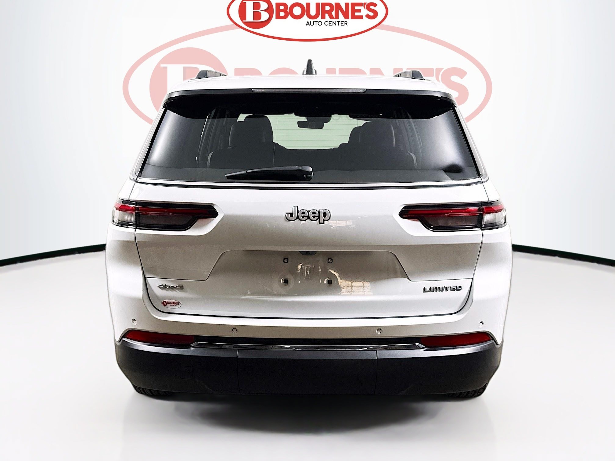 Used 2025 Jeep Grand Cherokee L Limited AWD/4WD image 10