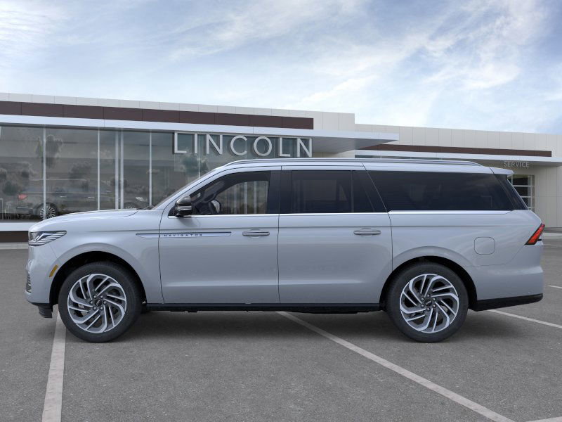 New 2026 Lincoln Navigator L Reserve image 3
