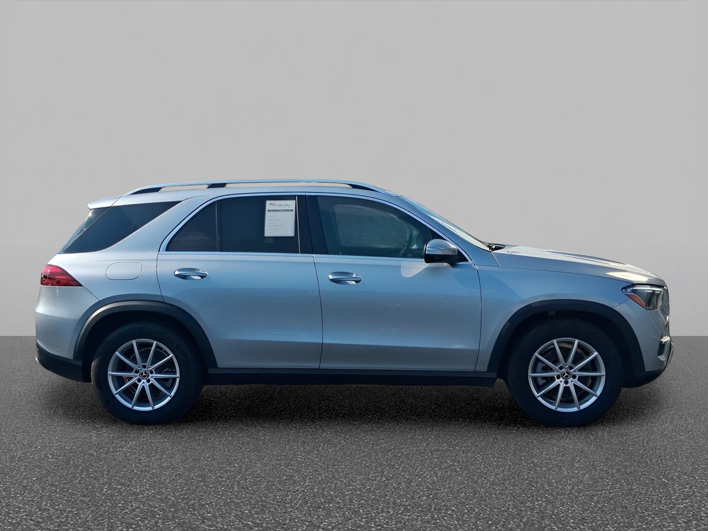 Used 2025 Mercedes-Benz GLE 350 4MATIC image 7
