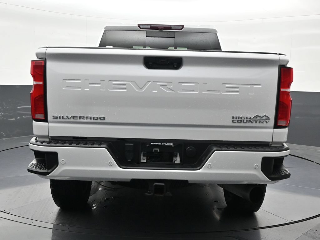 Used 2024 Chevrolet Silverado 2500 High Country AWD/4WD image 4