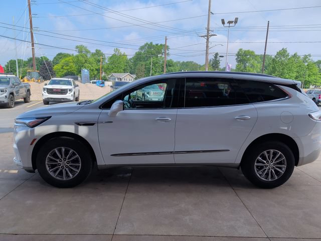 Used 2023 Buick Enclave Essence w/ LPO, Floor Liner Package FWD image 4
