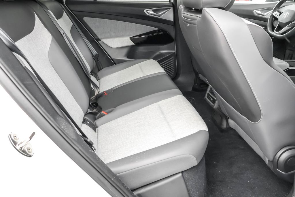 Used 2023 Volkswagen ID.4 Pro image 32