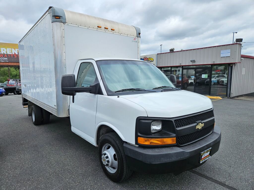 Used 2016 Chevrolet Express 3500 Extended image 3