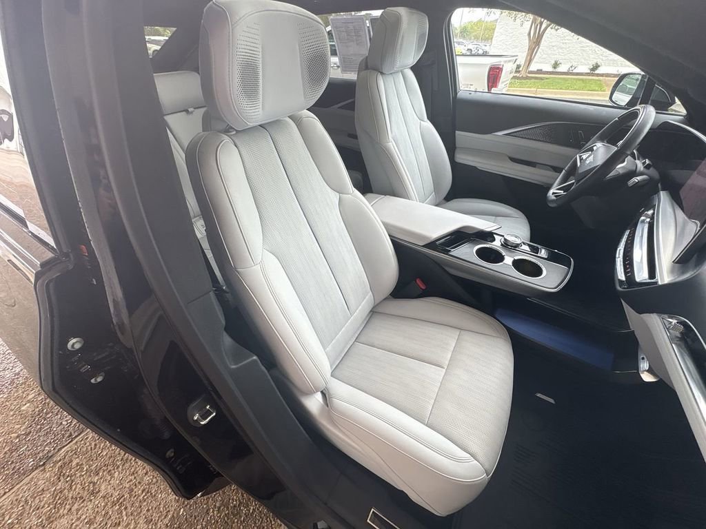 Certified 2023 Cadillac Lyriq 2WD image 29