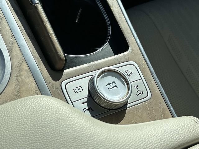 Used 2023 Genesis GV80 2.5T w/ Prestige 20" Package image 41