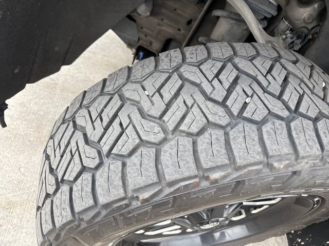 Certified 2022 Chevrolet Silverado 1500 LT w/ Z71 Off-Road Package AWD/4WD image 29