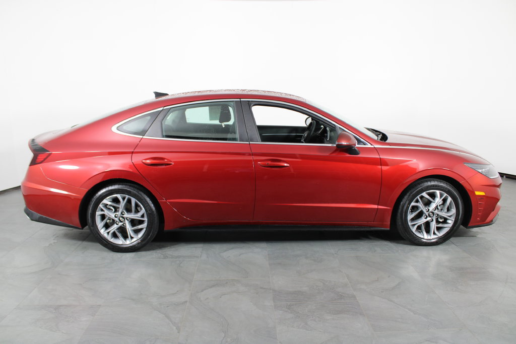 Certified 2023 Hyundai Sonata SEL w/ Cargo Package FWD image 12