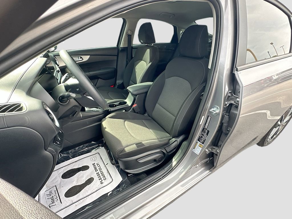 Certified 2023 Kia Forte LXS w/ LXS Technology Package FWD image 19