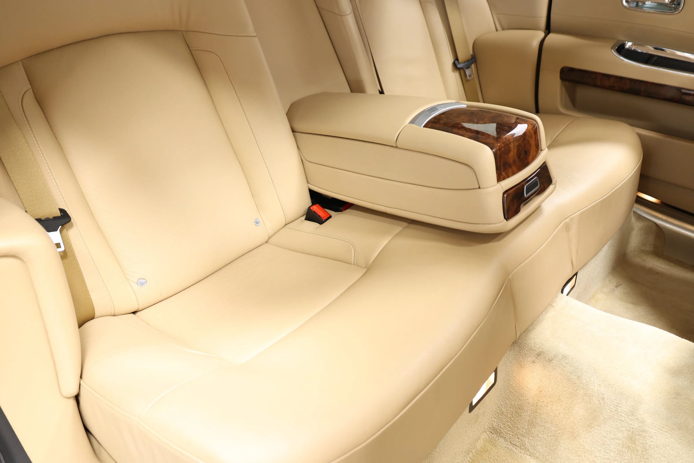 Used 2010 Rolls-Royce Ghost RWD image 81