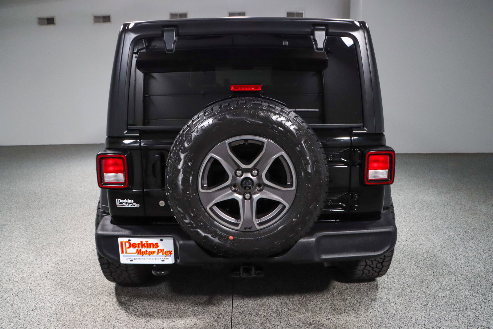 Used 2018 Jeep Wrangler Unlimited Sport S image 8