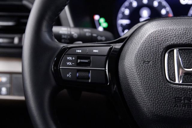 Certified 2025 Honda Pilot Elite image 28