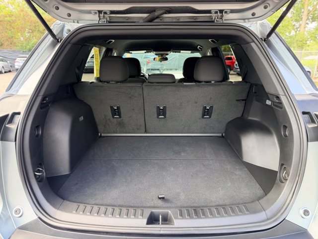 Used 2026 Chevrolet Equinox LT FWD image 25