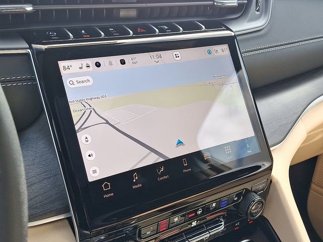 New 2025 Jeep Grand Cherokee Limited w/ Luxury Tech Group II image 13