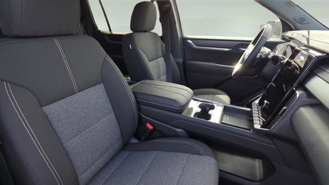 New 2026 GMC Acadia Elevation w/ Black Edition FWD image 18