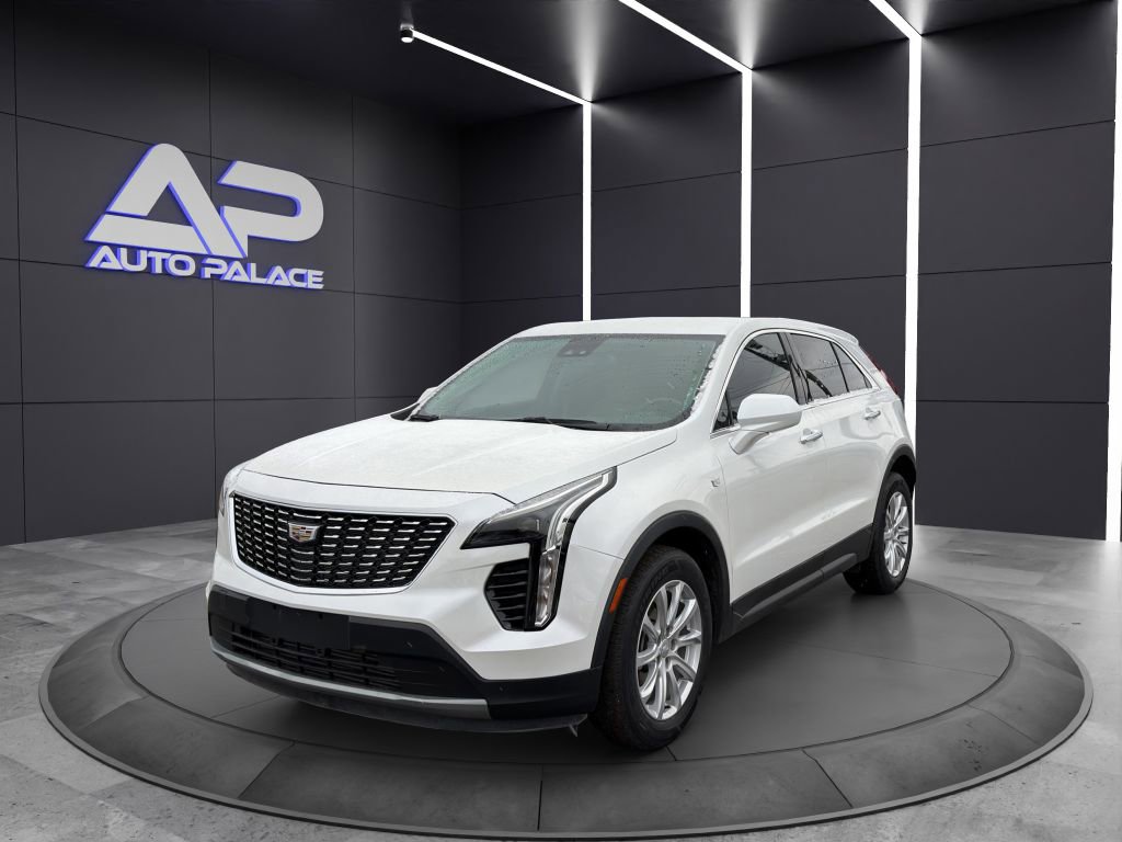 Used 2023 Cadillac XT4 Luxury image 1