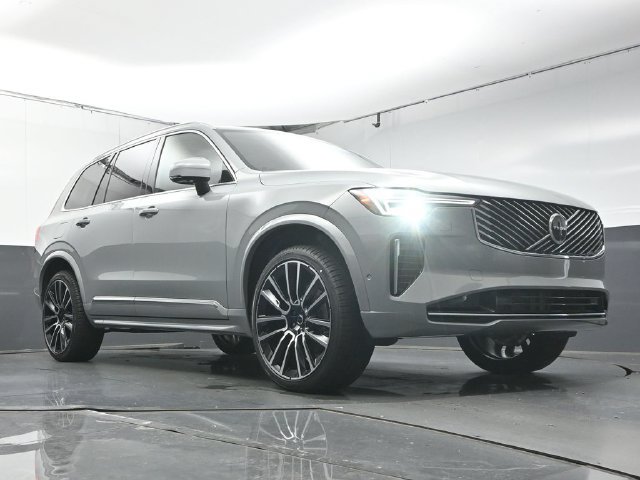 Used 2026 Volvo XC90 B6 Plus w/ Protection Package Premier AWD/4WD image 34