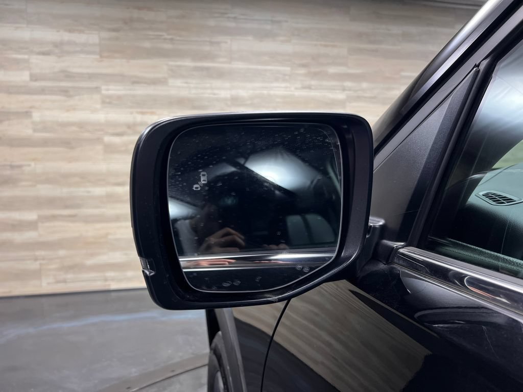 Used 2025 Honda Pilot EX-L image 32