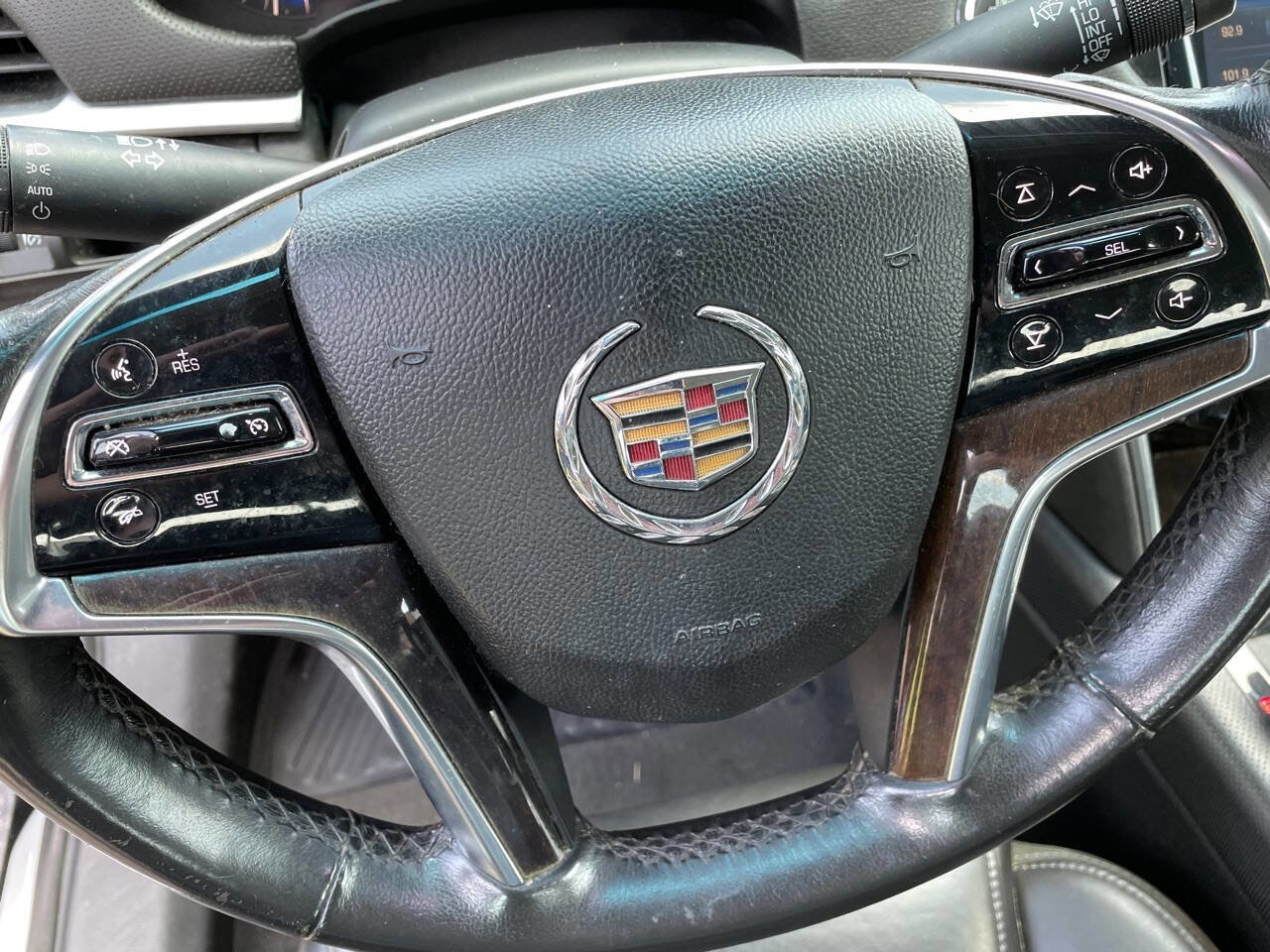 Used 2014 Cadillac XTS w/ Rear Seat Comfort Package image 19