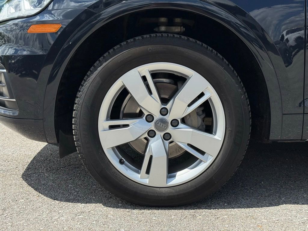 Used 2018 Audi Q5 2.0T Premium Plus w/ Premium Plus Package AWD/4WD image 5