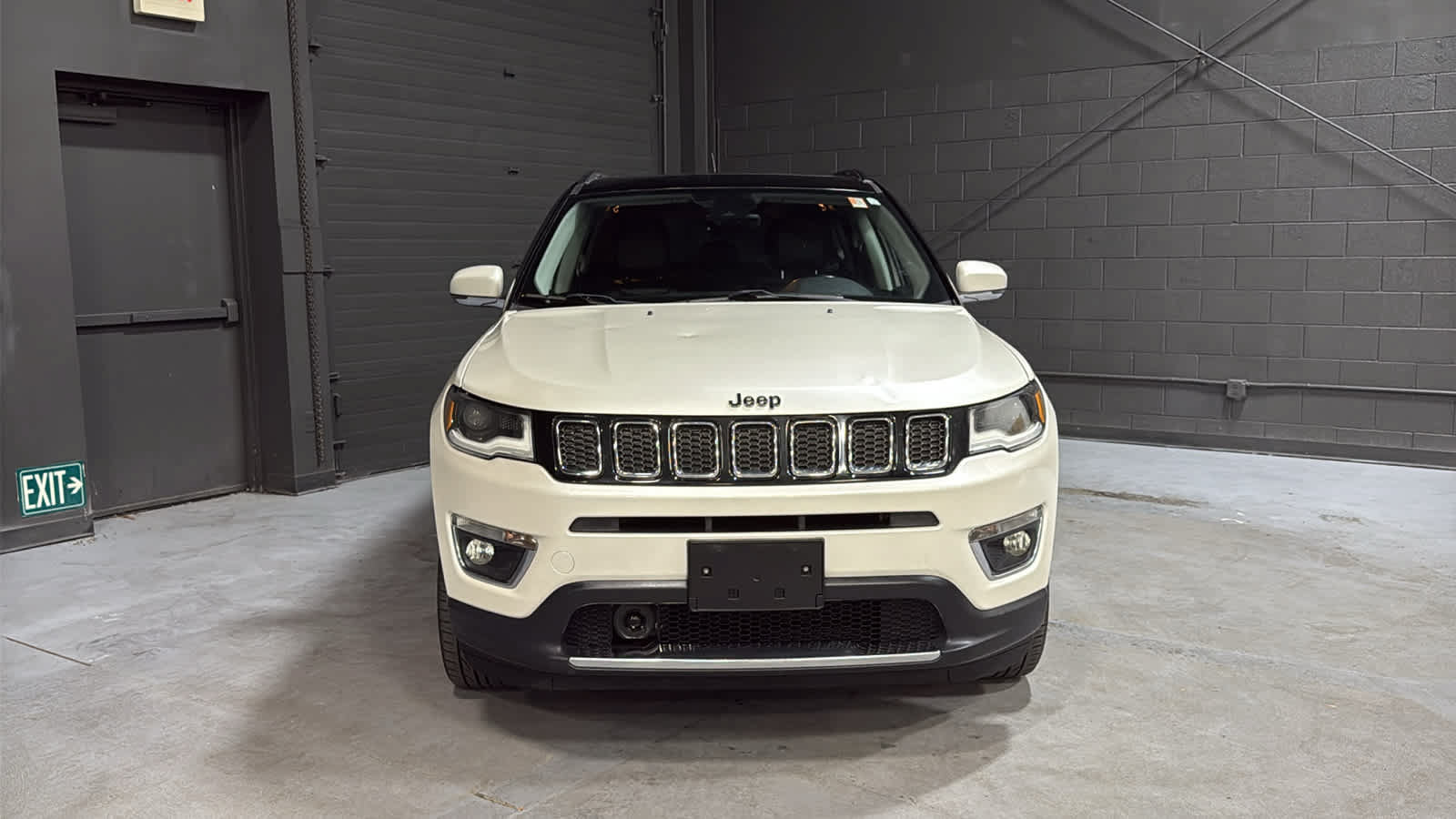 Used 2018 Jeep Compass Limited w/ Navigation Group AWD/4WD image 2