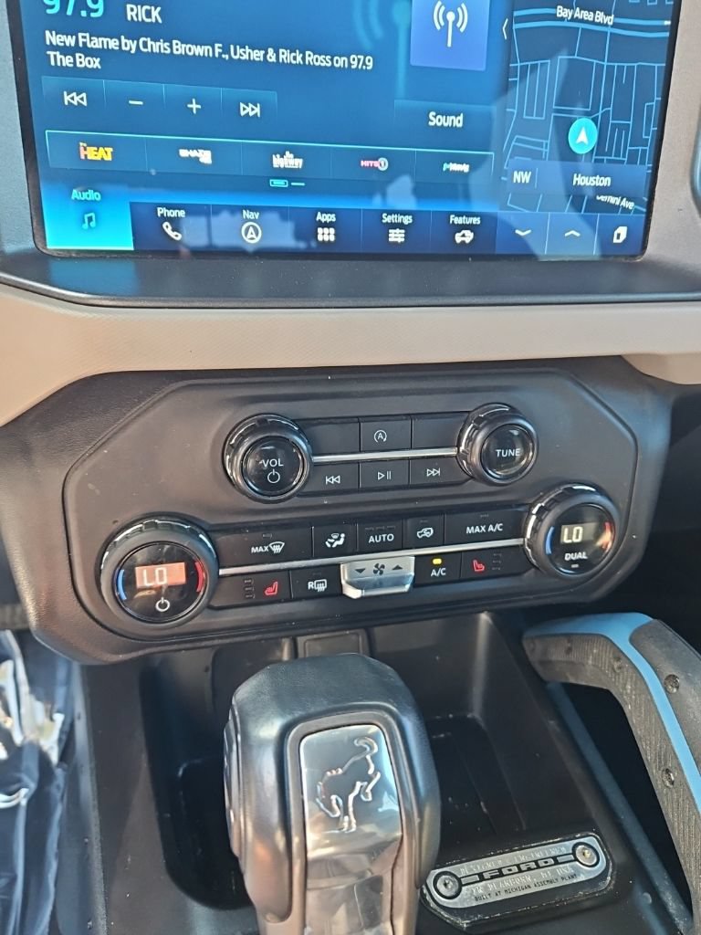 Used 2024 Ford Bronco Wildtrak AWD/4WD image 16