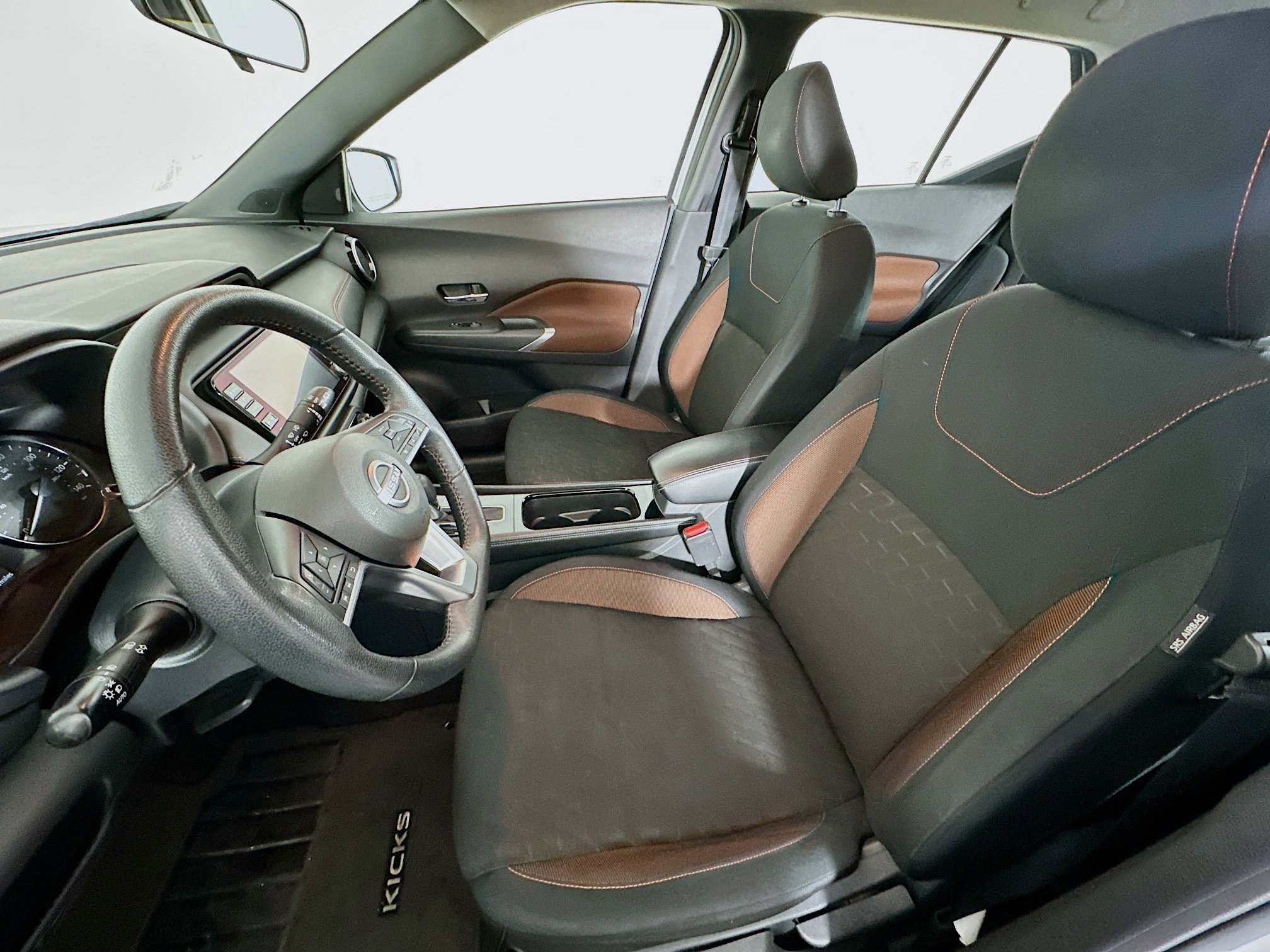 Used 2024 Nissan Kicks SR image 13