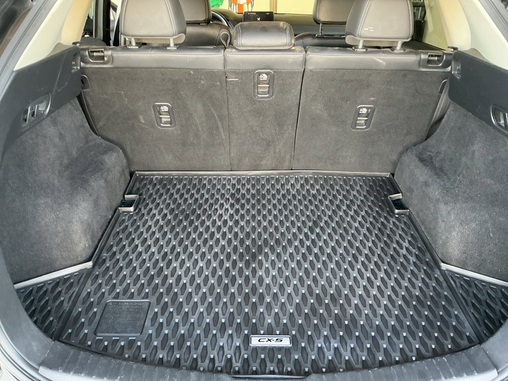 Used 2019 MAZDA CX-5 Touring image 17