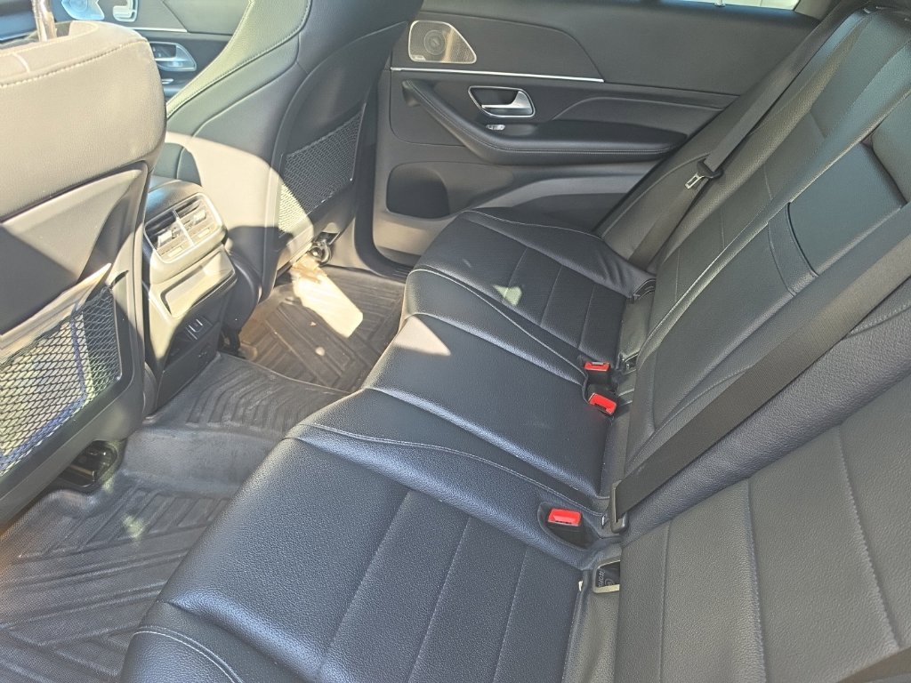 Used 2021 Mercedes-Benz GLE 350 w/ Premium Package image 4