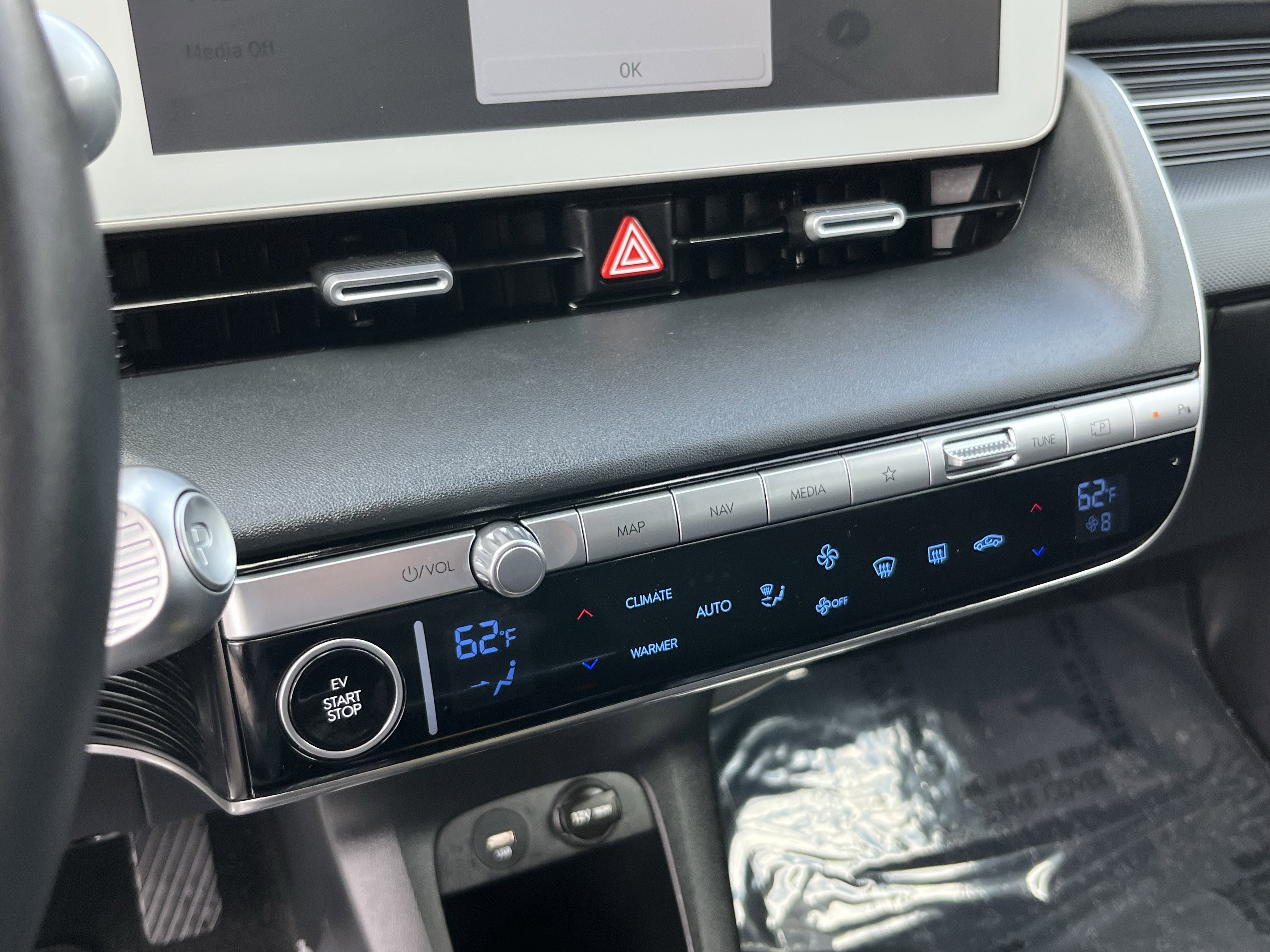 Certified 2024 Hyundai Ioniq 5 SEL RWD image 23