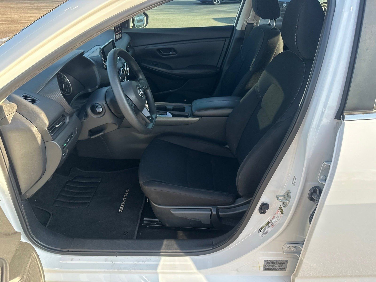 Used 2024 Nissan Sentra S image 9