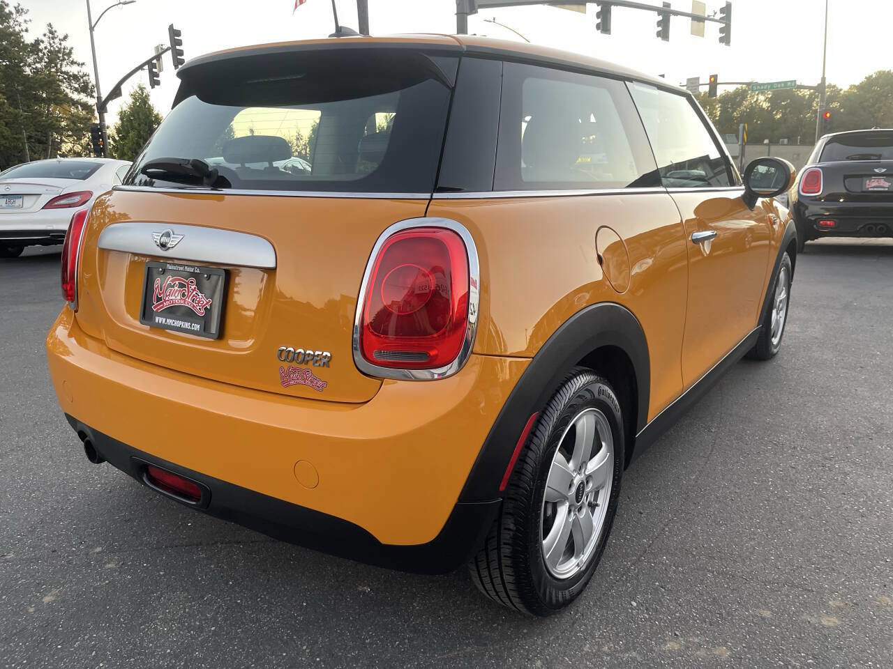 Used 2014 MINI Cooper 2-Door Hardtop image 6