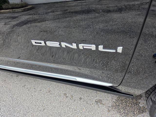 New 2026 GMC Yukon XL Denali w/ Sun & Power Step Package AWD/4WD image 11