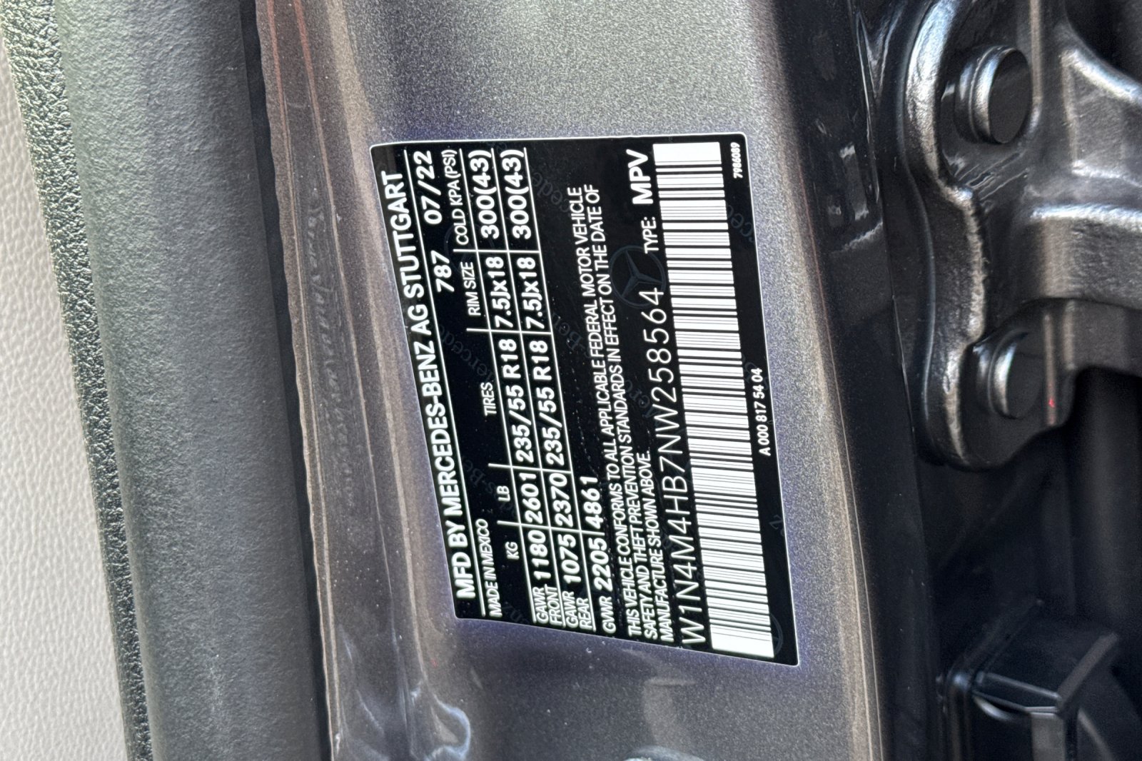 Used 2022 Mercedes-Benz GLB 250 4MATIC image 38
