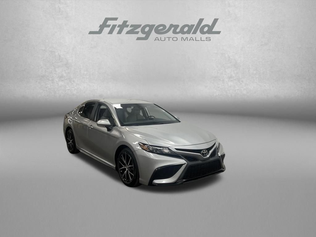 Used 2024 Toyota Camry SE image 7